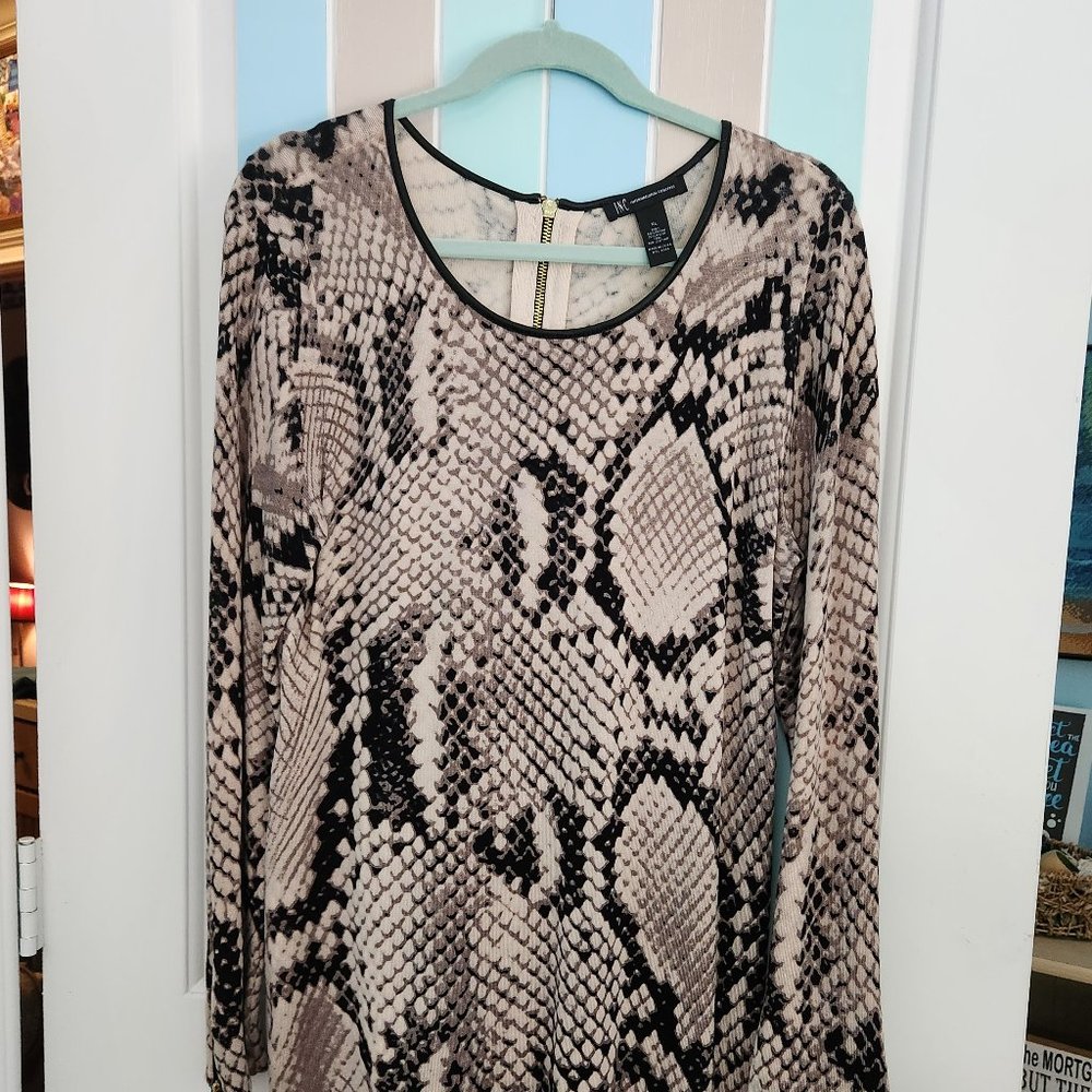 NWT INC Ladies Long Sleeve Snake Skin Shirt Size XL